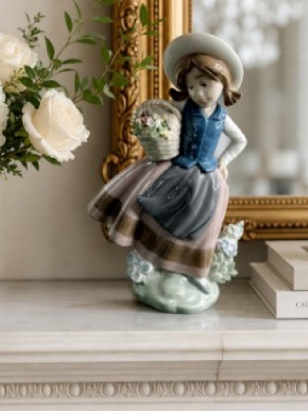 Lladró “Linda Con Cesta” Girl with Basket Figurine – Retired #5221 – Boxed EUC